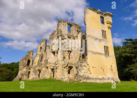 Old Wardour Castle, Tisbury, Wilshire, Royaume-Uni. Vue arrière de la ruine. Banque D'Images