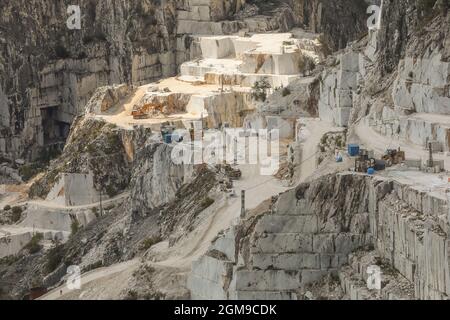 CARRIÈRES DE MARBRE DE CARRARA, ITALIE Banque D'Images