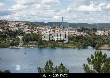 Le village Vila Velha de Ródão une municipalité de Castelo Branco à Tage, Portugal. Banque D'Images