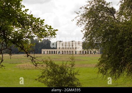 Le pavillon de chasse Pohansko Empire est situé dans la région de Lednice-Valtice Banque D'Images