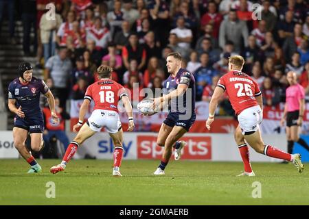 Matty Lees (10) de St Helens obtient le col Banque D'Images