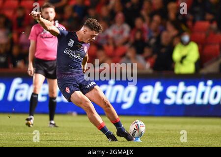 Manchester, Royaume-Uni. 17 septembre 2021. Shay Martyn, de Saint Helens, convertit la tente en, le 9/17/2021. (Photo de Richard long/News Images/Sipa USA) crédit: SIPA USA/Alay Live News crédit: SIPA USA/Alay Live News Banque D'Images