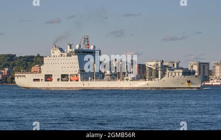 Halifax, Canada.Septembre 7th 2021.MV Astérix navire à conteneurs converti en navire de ravitaillement pour la Marine royale du Canada (MRC) quittant le port Banque D'Images