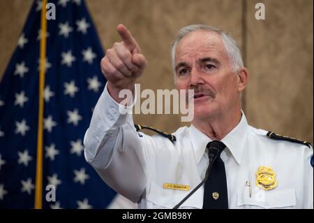 Washington DC, États-Unis. 17 septembre 2021. Tom Manger, chef de police du Capitole des États-Unis, parle avec les journalistes des préparatifs de forceâs pour le rassemblement de la Justice pour le J6, demain 18 septembre.(Credit: Cliff Owen/CNP) Credit: dpa Picture Alliance/Alay Live News Banque D'Images
