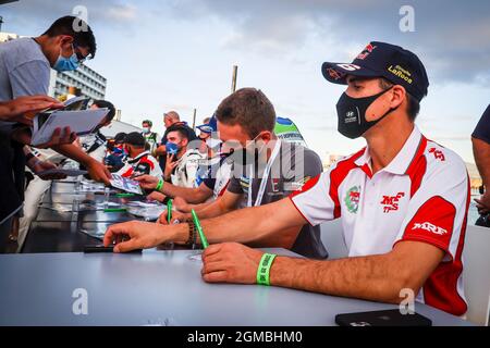 Ponta Delgada, Portugal. 16 septembre 2021. Autograph session lors de la FIA ERC Açores 2021 Rallye, 5e tour du Championnat européen de rallye 2021 de la FIA, du 16 au 18 septembre 2021 à Ponta Delgada, Portugal - photo Jorge Cunha / DPPI crédit: DPPI Media/Alay Live News Banque D'Images