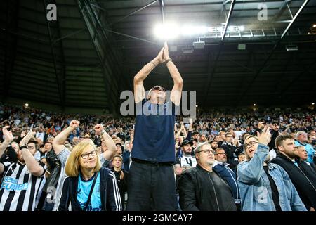 Newcastle, Royaume-Uni, le 17 septembre 2021. Fan de Newcastle United hourra lors du match de la Premier League à St. James's Park, Newcastle. Le crédit photo devrait se lire: Alex Dodd / Sportimage Banque D'Images