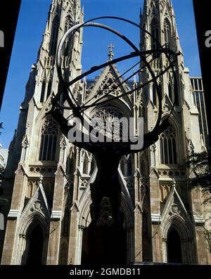 QUINTA AVENIDA-IGLESIA CATOLICA. Emplacement: Catedral de San Patricio. NEW YORK. Banque D'Images