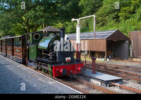 Loco No 4 Edward Thomas attend à la jonction de Maespoeth, sur le chemin de fer Corris, Gwynedd, pays de Galles. Le Corris Banque D'Images