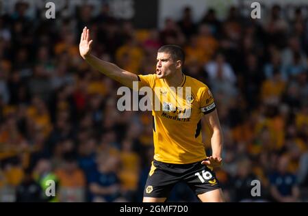 Wolverhampton, Royaume-Uni. 18 septembre 2021. Wolverhampton Conor Coady lors du match de la Premier League entre Wolverhampton Wanderers et Brentford à Molineux, Wolverhampton, Angleterre, le 18 septembre 2021. Photo par Andrew Aleksiejczuk/Prime Media Images. Crédit : Prime Media Images/Alamy Live News Banque D'Images