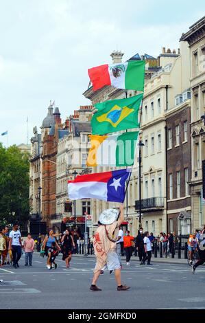 Londres, Royaume-Uni. 18 septembre 2021. Manifestation contre la vaccination sur la place du Parlement. Credit: JOHNNY ARMSTEAD/Alamy Live News Banque D'Images