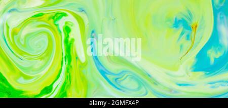 Fond vert d'art fluide. Motif abstrait liquide avec vert OVNI. Texture en marbre de la surface liquide. Art fluide Banque D'Images