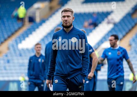 Sheffield, Royaume-Uni. 18 septembre 2021. Josh Vela #10 de Shrewsbury Town arrive au stade Hillsborough à Sheffield, Royaume-Uni, le 9/18/2021. (Photo de James Heaton/News Images/Sipa USA) crédit: SIPA USA/Alay Live News Banque D'Images