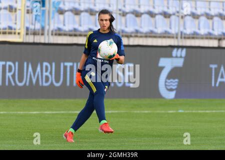 Senec, Slovaquie. 17 septembre 2021. Zecira Musovic (21 Suède) avant le match de qualification de la coupe du monde des femmes entre la Slovaquie et la Suède au NTC Senec, Slovaquie. Crédit: SPP Sport presse photo. /Alamy Live News Banque D'Images