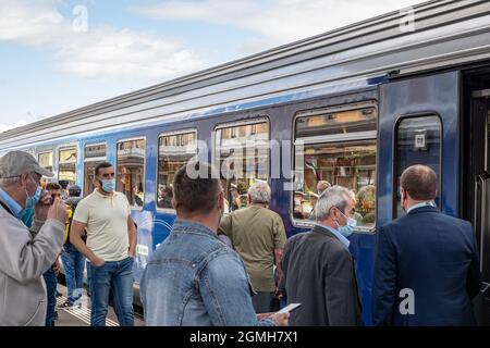Sibiu City, Roumanie - 18 septembre 2021. Liaison du train Europe Express à la gare de Sibiu, la Transylvanie, la Roumanie, après laquelle il conti Banque D'Images