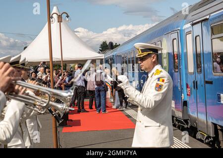 Sibiu City, Roumanie - 18 septembre 2021. Liaison du train Europe Express à la gare de Sibiu, la Transylvanie, la Roumanie, après laquelle il conti Banque D'Images