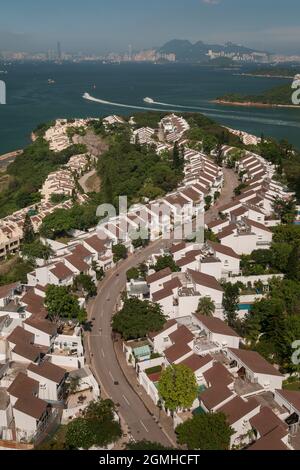 Headland Drive à Discovery Bay, Lantau Island, Hong Kong, depuis le toit d'un immeuble d'appartements en hauteur en 2009 Banque D'Images