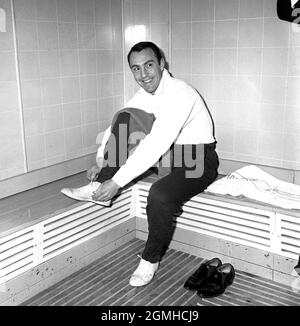 Photo du dossier datée du 17-01-1966 de Jimmy Greaves de Tottenham Hotspur. Date de publication : dimanche 19 septembre 2021. Banque D'Images