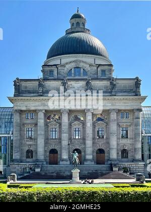 Chancellerie d'État bavaroise à Munich avec le siège officiel du Premier ministre de l'État libre de Bavière - Allemagne. Banque D'Images