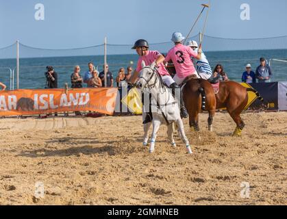 British Sand polo Event sur Sandbanks Beach, Poole Dorset, Royaume-Uni Banque D'Images