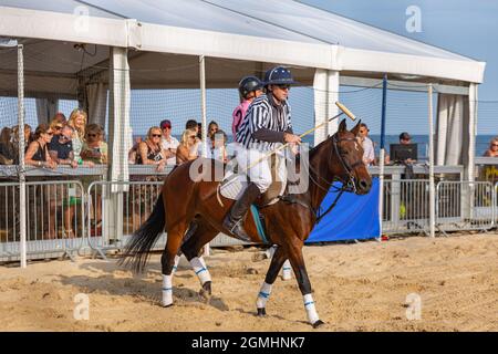 British Sand polo Event sur Sandbanks Beach, Poole Dorset, Royaume-Uni Banque D'Images