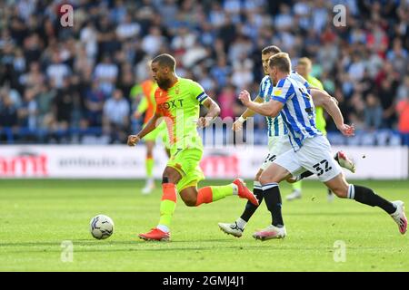 HUDDERSFIELD, ROYAUME-UNI. 18 SEPT Lewis Grabban de Nottingham Forest court avec le ballon pendant le match de championnat de Sky Bet entre la ville de Huddersfield et la forêt de Nottingham au stade John Smith, Huddersfield le samedi 18 septembre 2021. (Crédit : Jon Hobley | MI News) Banque D'Images