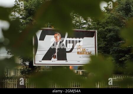 Wroclaw, Pologne. 19 septembre 2021. Le nouveau film de James Bond 'No Time to Die' (connu en Pologne sous le nom de 'Nie ccas umierac') affiche à Wroclaw, en Pologne, le 19 septembre 2021. Credit: Piotr Zajac/Alay Live News Banque D'Images