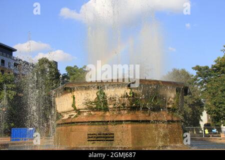 Fontaine dans Queens Gardens, Kingston upon Hull, East Yorkshire, Royaume-Uni Banque D'Images