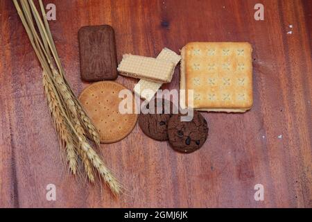 divers types de pains à biscuits délicieux et salés sont adaptés pour les collations, ces pains à biscuits sont faits de blé et de farine. Banque D'Images