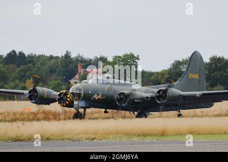 Le Boeing B-17 'Sally B' au salon Abingdon Air & Country Show 2021 Banque D'Images