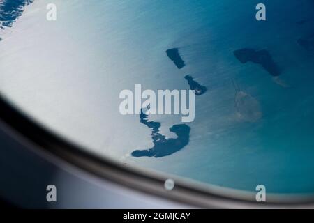 Vue aérienne de petites clés (cayos) au large de la côte centrale sud de Cuba Banque D'Images
