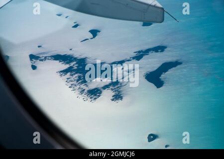 Vue aérienne de petites clés (cayos) au large de la côte centrale sud de Cuba Banque D'Images