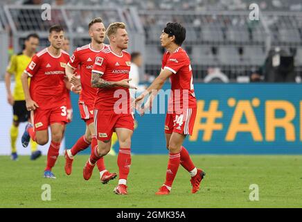 Dortmund, Allemagne. 19 septembre 2021. Firo: 19.09.2021 Fuvuball: Soccer: 1. Bundesliga, saison 2021/2022 BVB, Borussia Dortmund - Union Berlin Andreas Voglsammer, pousses, qui, but, à, 3: 2, jubilation, encouragements, avec, et, Genki Haraguchi Credit: dpa/Alay Live News Banque D'Images