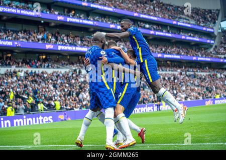 Thiago Silva de Chelsea fêtent avec Antonio Rüdiger, Kai Havertz, Romelu Lukaku et César Azpilicueta après avoir remporté le but pendant la première ligue Banque D'Images