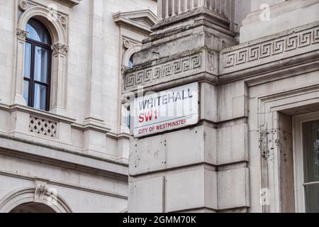 Londres, Royaume-Uni. 18 septembre 2021. Vue générale du panneau de rue Whitehall à Westminster. Crédit : SOPA Images Limited/Alamy Live News Banque D'Images
