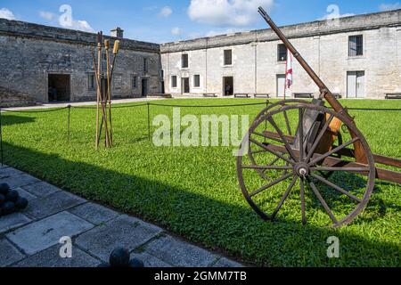 Castillo de San Marcos Plaza de Armas cour (ou terrain de parade) dans le plus ancien fort de maçonnerie dans la partie continentale des États-Unis, à Saint Augustine. Banque D'Images