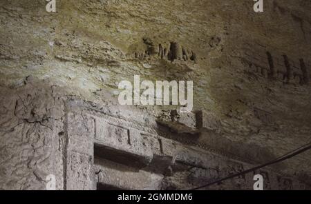 mur de gravure de pierre de 1500 ans BOUDDHISTE JOGESHWARI GROTTES, maharashtra, mumbai, inde Banque D'Images