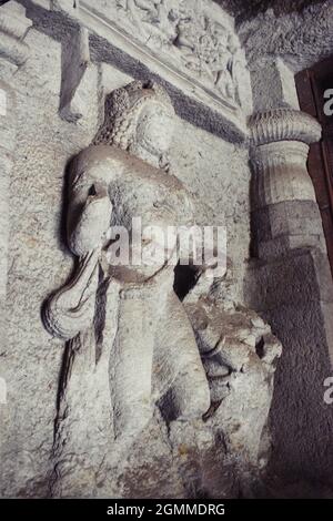 Sculpture ancienne à 1500 ans DE GROTTES BOUDDHISTES JOGESHWARI, maharashtra, mumbai, inde Banque D'Images