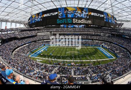 Inglewood, Californie, États-Unis. 19 septembre 2021. Vue générale du stade SOFI lors des présentations des joueurs lors du match de football NFL entre les Chargers de Los Angeles et les Cowboys de Dallas au stade SOFI d'Inglewood, en Californie. Crédit photo obligatoire : Charles Baus/CSM/Alay Live News Banque D'Images