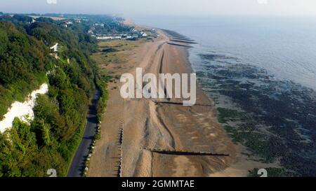 Vue aérienne en direction de l'est depuis Oldlairs Bay, vers Walmer Banque D'Images