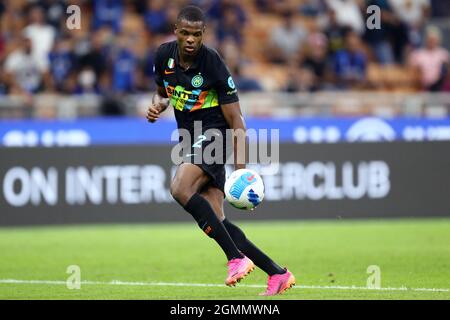 Milan, Italie. 18 septembre 2021. Denzel Dumfries du FC Internazionale en action pendant la série Un match entre le FC Internazionale et le FC de Bologne. Banque D'Images