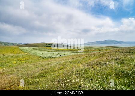 Col de montagne dans les provinces de Shirak et Lori en Arménie Banque D'Images