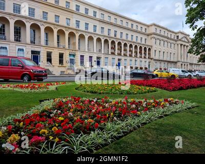 Cheltenham, septembre 2021 : les bureaux municipaux de Cheltenham sont une installation municipale sur la Promenade et un exemple d'architecture régence Banque D'Images