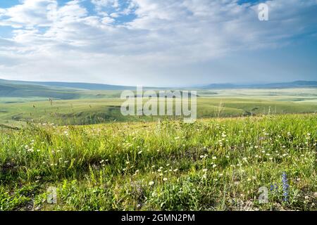 Col de montagne dans les provinces de Shirak et Lori en Arménie Banque D'Images