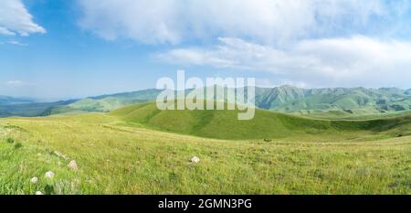 Col de montagne dans les provinces de Shirak et Lori en Arménie Banque D'Images