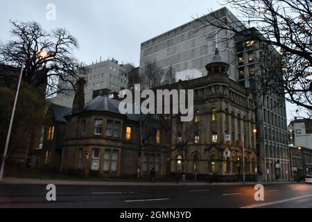 SYDNEY, AUSTRALIE - 10 juin 2021 : un paysage urbain de Hobart, Tasmanie en Australie au crépuscule Banque D'Images