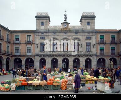 PLAZA DEL MERCADO CHICO-AYUNTAMIENTO. Emplacement : EXTÉRIEUR. AVILA. ESPAGNE. Banque D'Images