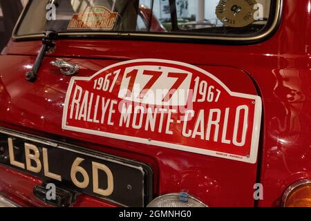 Morris Mini Cooper 1966 Grand gagnant du rallye Monte Carlo 1967 exposé au British Motor Museum, Gaydon, Royaume-Uni. Banque D'Images