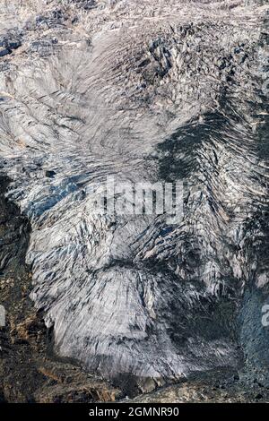 Icefall et moraine terminale au glacier Gorner vue du Gornergrat, une crête rocheuse des Alpes Pennines au-dessus de Zermatt, Valais, Suisse Banque D'Images