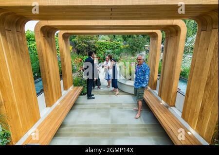 Londres, Royaume-Uni. 20 septembre 2021. JO Whiley sur la façon de trouver notre chemin: Une finale de jardin d'hommage NHS conçue par Naomi Ferrett-Cohen - le Chelsea Flower Show 2021. Le spectacle a été annulé l'année dernière en raison de l'éclusage du coronavirus. Crédit : Guy Bell/Alay Live News Banque D'Images