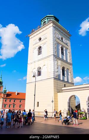 Taras Widokowy, clocher de Kosciol Akademicki sw Anny, église Sainte-Anne, Varsovie, Pologne Banque D'Images